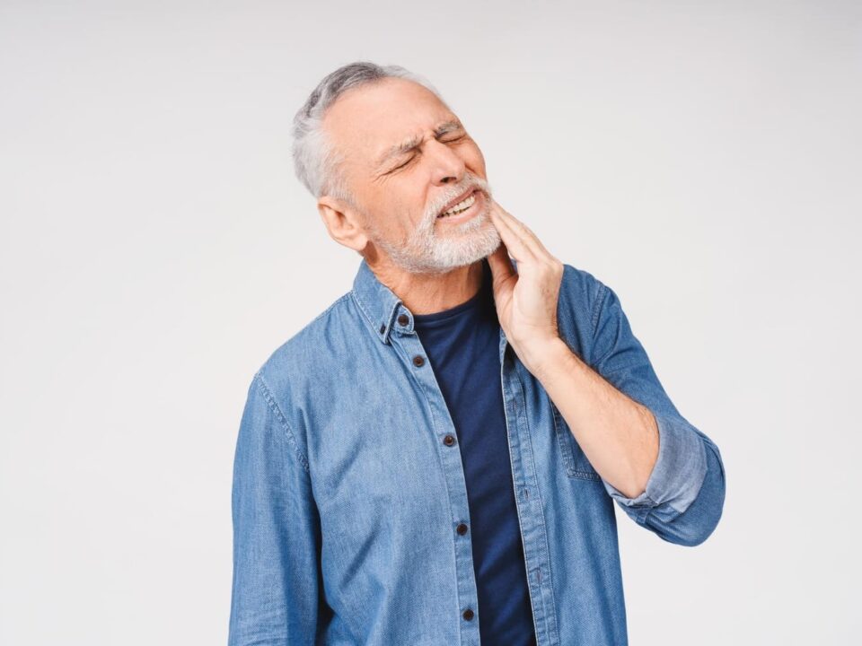 implante dental infectado